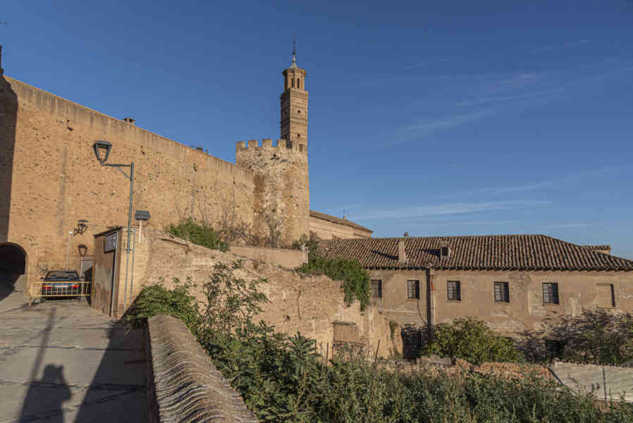 Zaragoza - Tarazona 31 - murallas Campanil de la Concepción.jpg